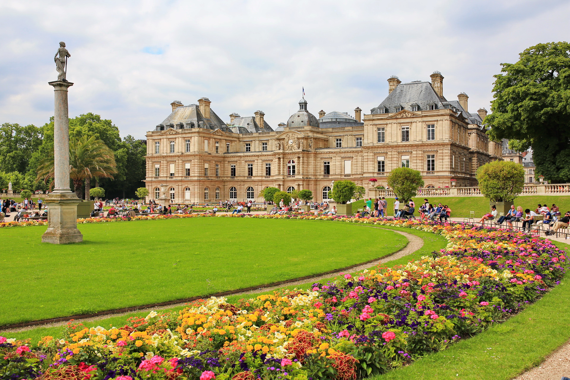 สวนและพระราชวัง ลุกซ็องบูร์ (Luxembourg Gardens and Palace)